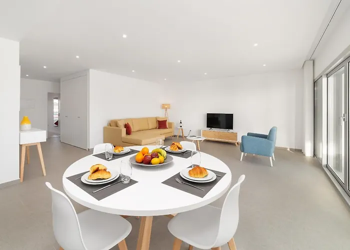 Sunset Views - By Sch 아파트 *